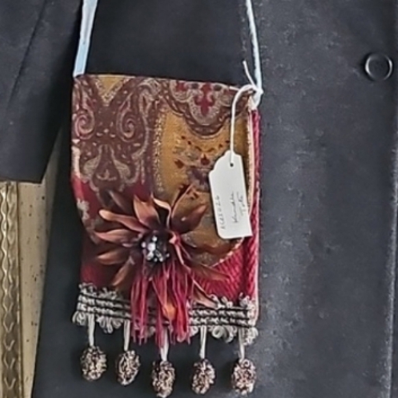 NWT Unique Handmade Tapestry Crossbody Bejeweled FINAL - Picture 1 of 5